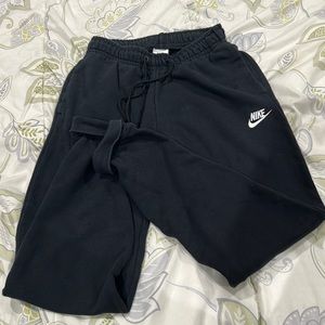 Nike sweats joggers size xs but feels like S